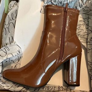 Wild Pair size 5.5 Brown Patent Boots